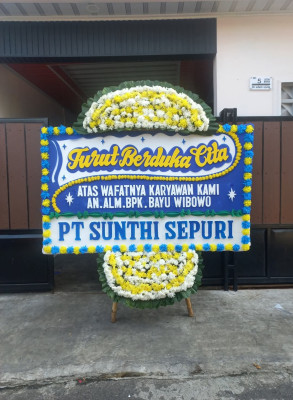 Papan Bunga Duka di Karame